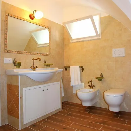 Gasthof Faro Bianco - &