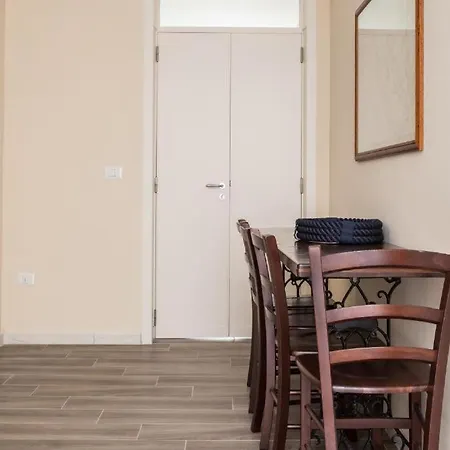 בית הארחה Faro Bianco - &