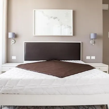 Guest house Faro Bianco - & *
