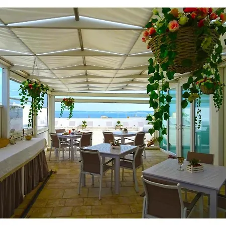 Faro Bianco - & Guest house