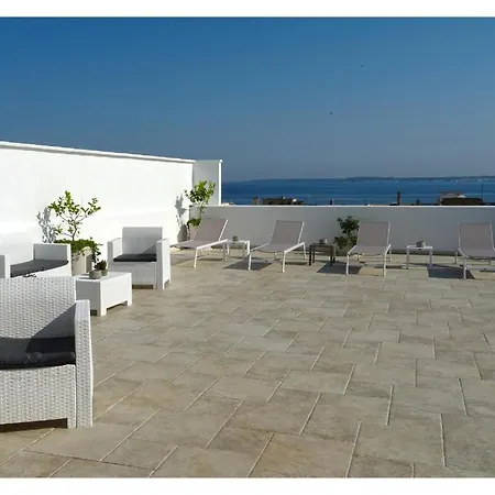 Faro Bianco - & Guest house
