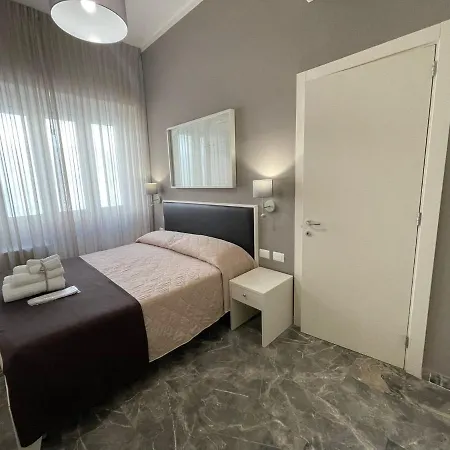 Guest house Faro Bianco - & *