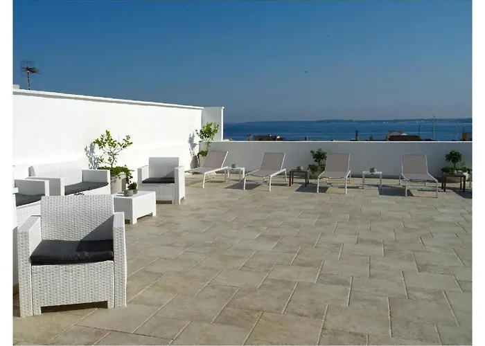 Faro Bianco - & Guest house