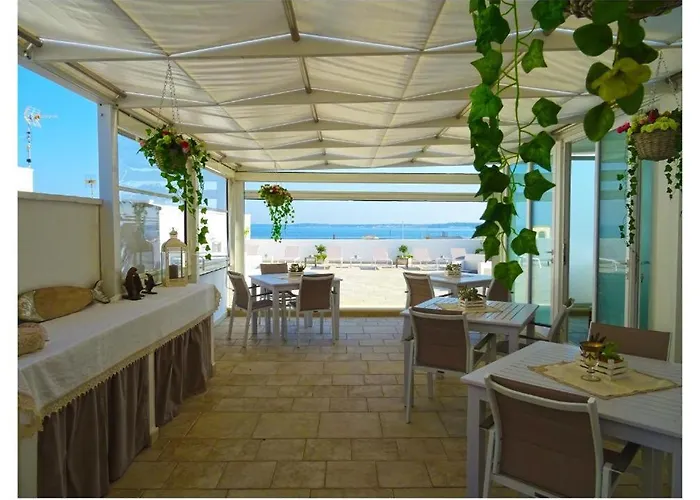 Faro Bianco - & Guest house 4*